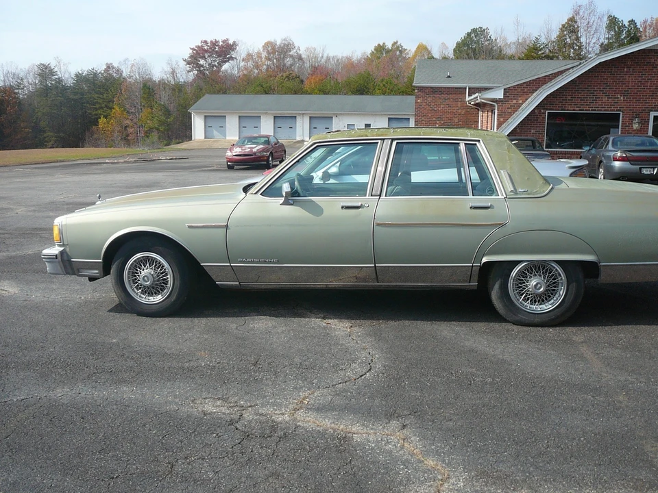 1985 Pontiac Parisienne - Image 2 of 20