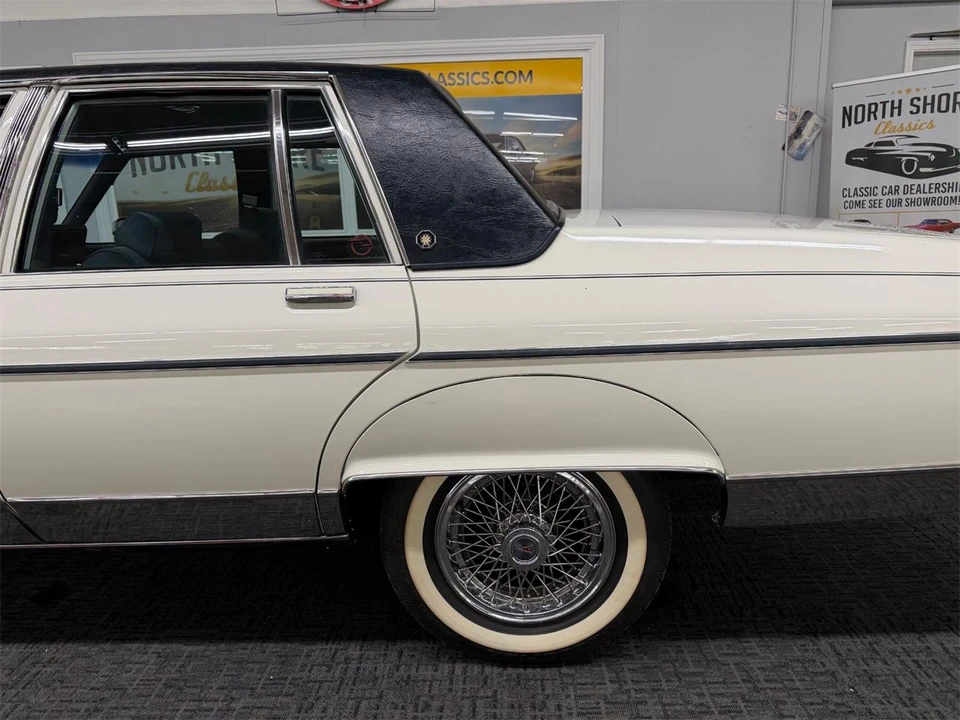 1985 Pontiac Parisienne - Image 19 of 31