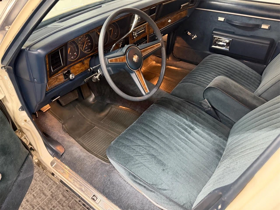 1985 Pontiac Parisienne - Image 16 of 31