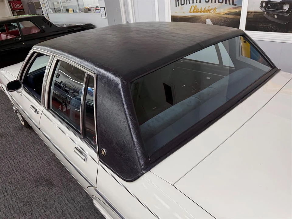 1985 Pontiac Parisienne - Image 14 of 31