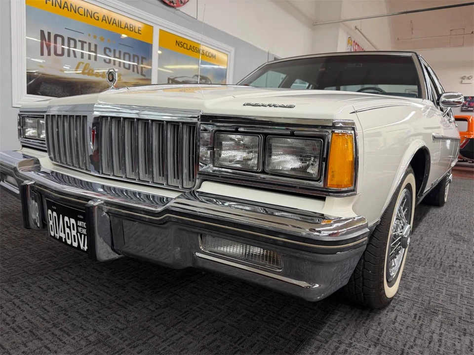 1985 Pontiac Parisienne - Image 8 of 31