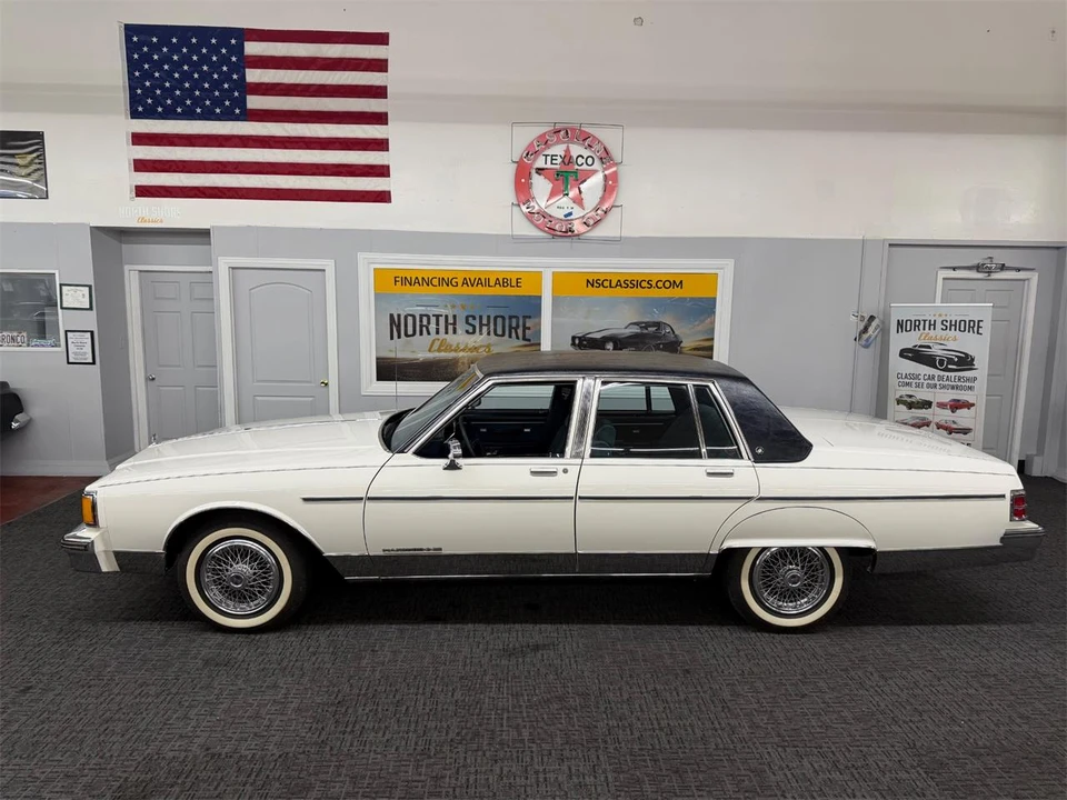 1985 Pontiac Parisienne - Image 3 of 31