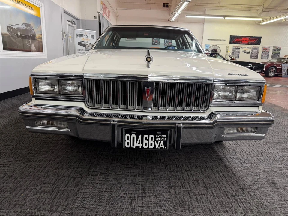 1985 Pontiac Parisienne - Image 6 of 31