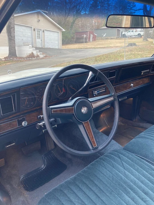 1985 Pontiac Parisienne - Image 12 of 19