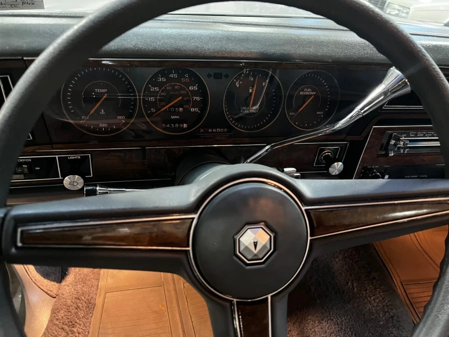 1985 Pontiac Parisienne - Image 6 of 24