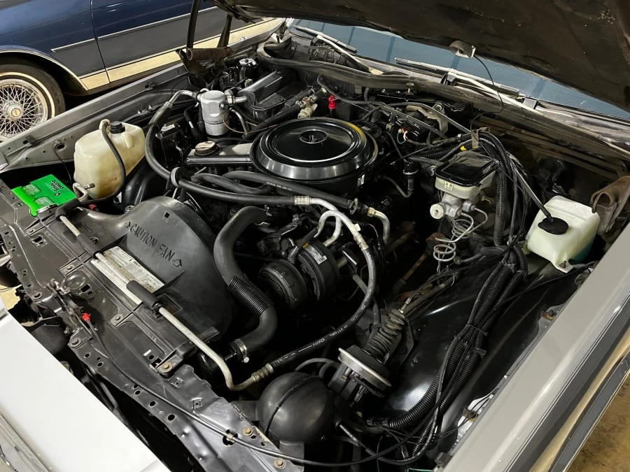 1985 Pontiac Parisienne - Image 17 of 24