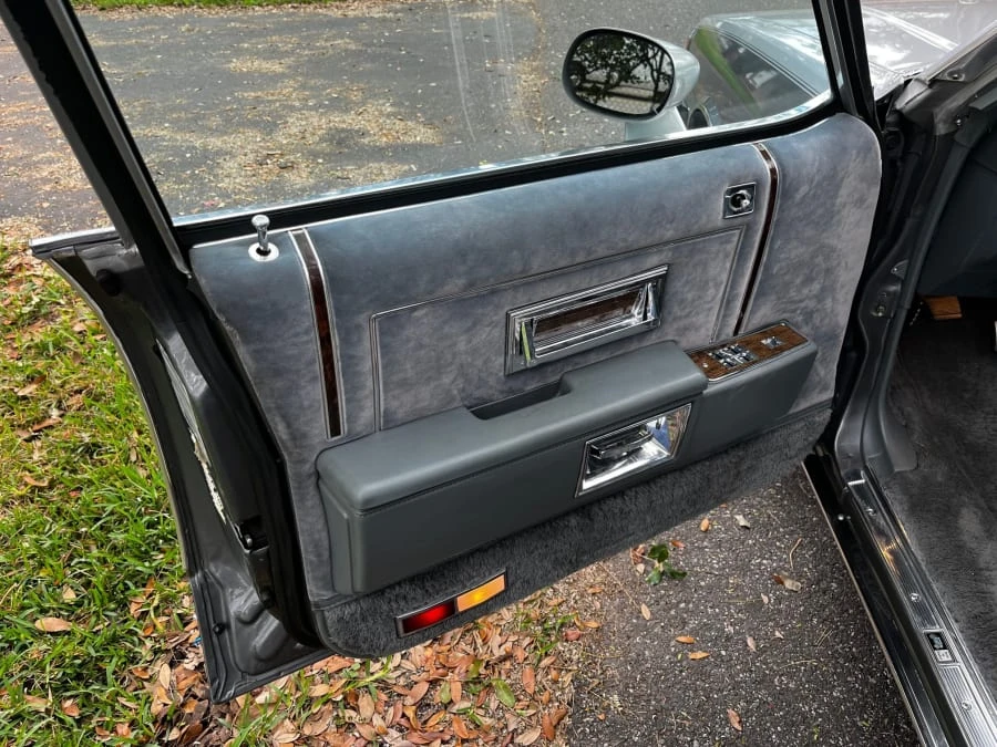 1985 Pontiac Parisienne - Image 3 of 24