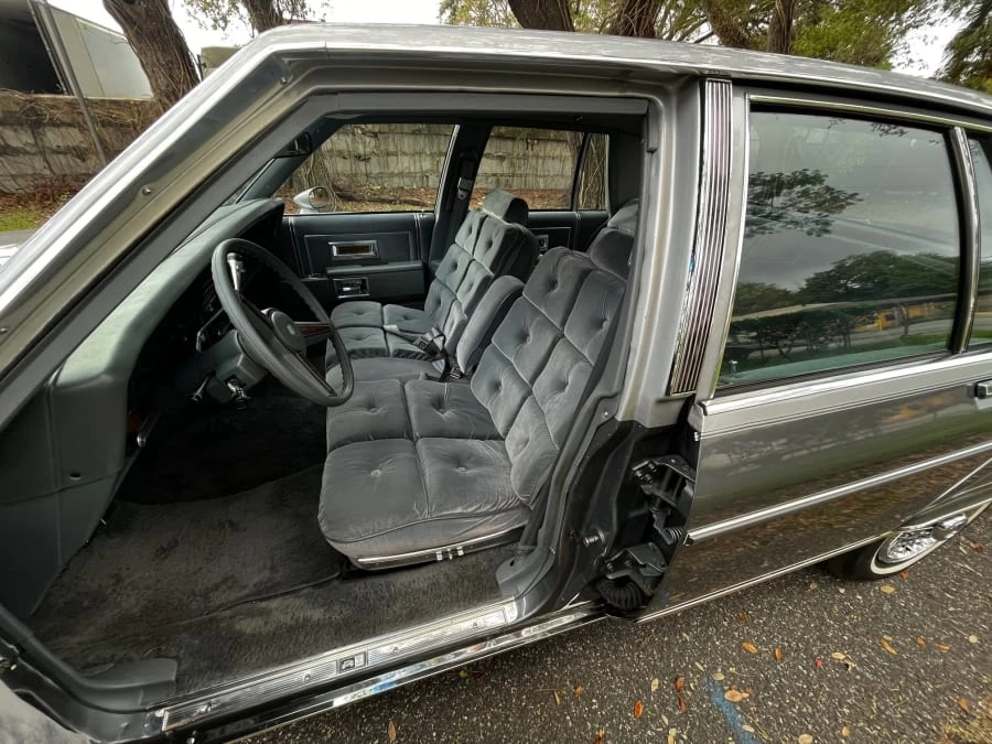 1985 Pontiac Parisienne - Image 4 of 24
