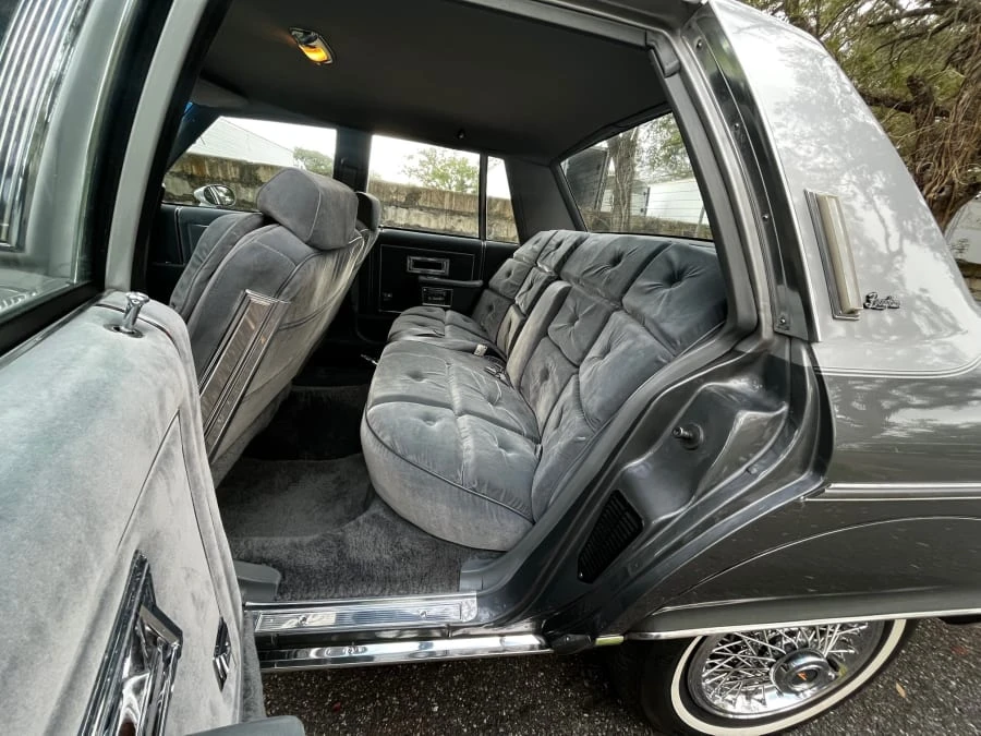1985 Pontiac Parisienne - Image 13 of 24