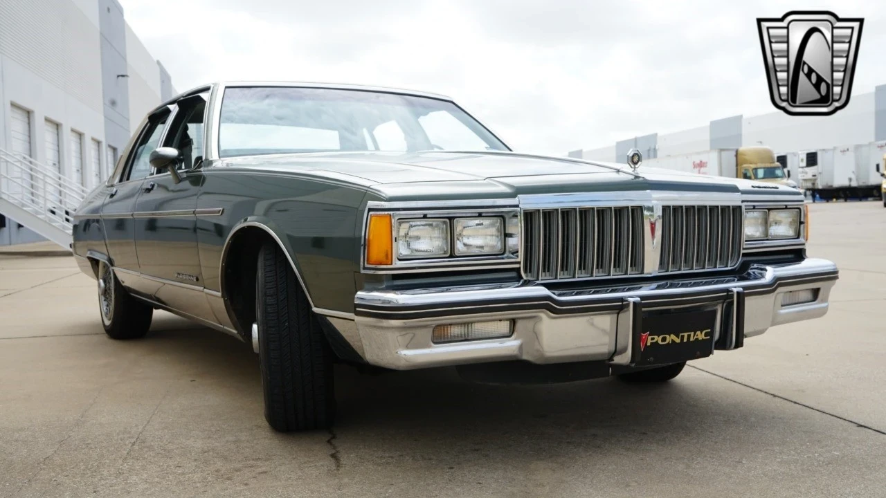1985 Pontiac Parisienne - Image 7 of 21