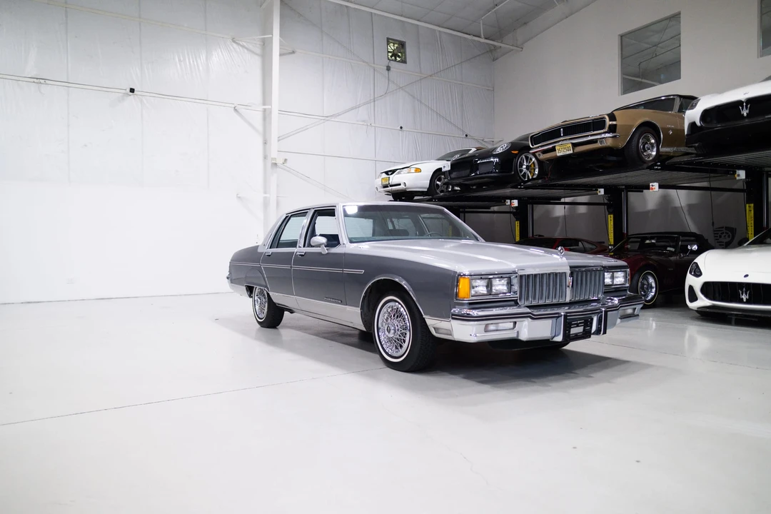 1985 Pontiac Parisienne - Image 7 of 31