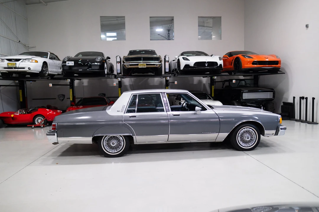 1985 Pontiac Parisienne - Image 26 of 31