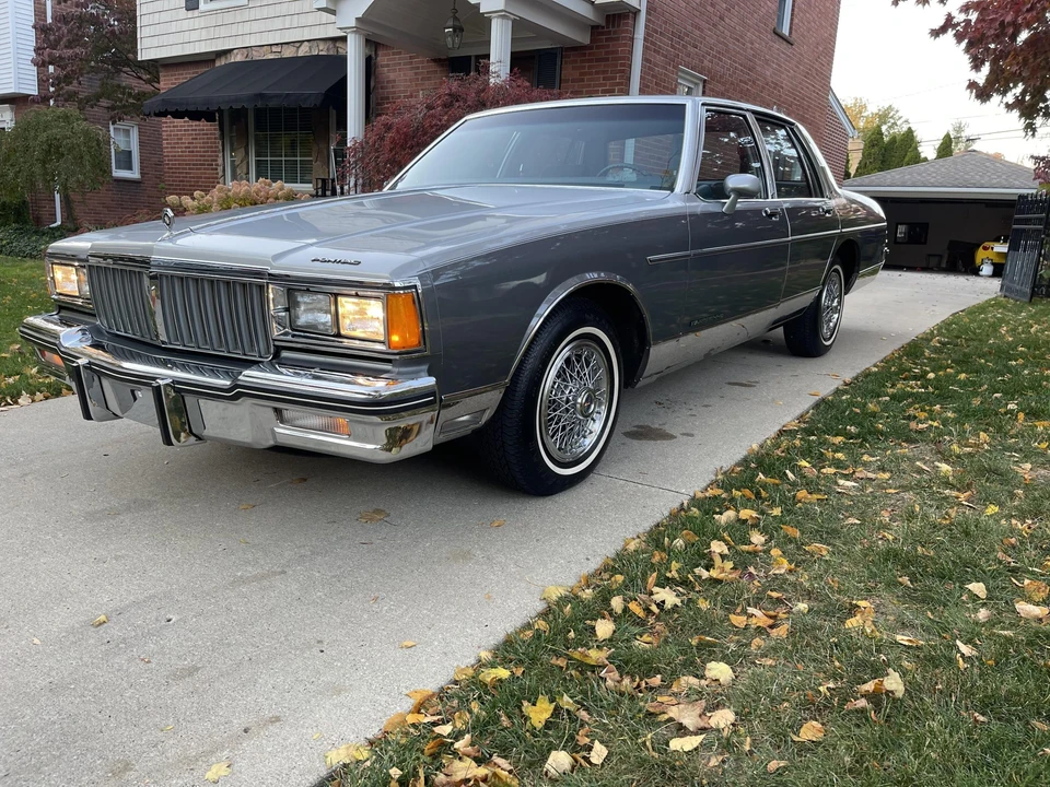 1985 Pontiac Parisienne - Image 5 of 31