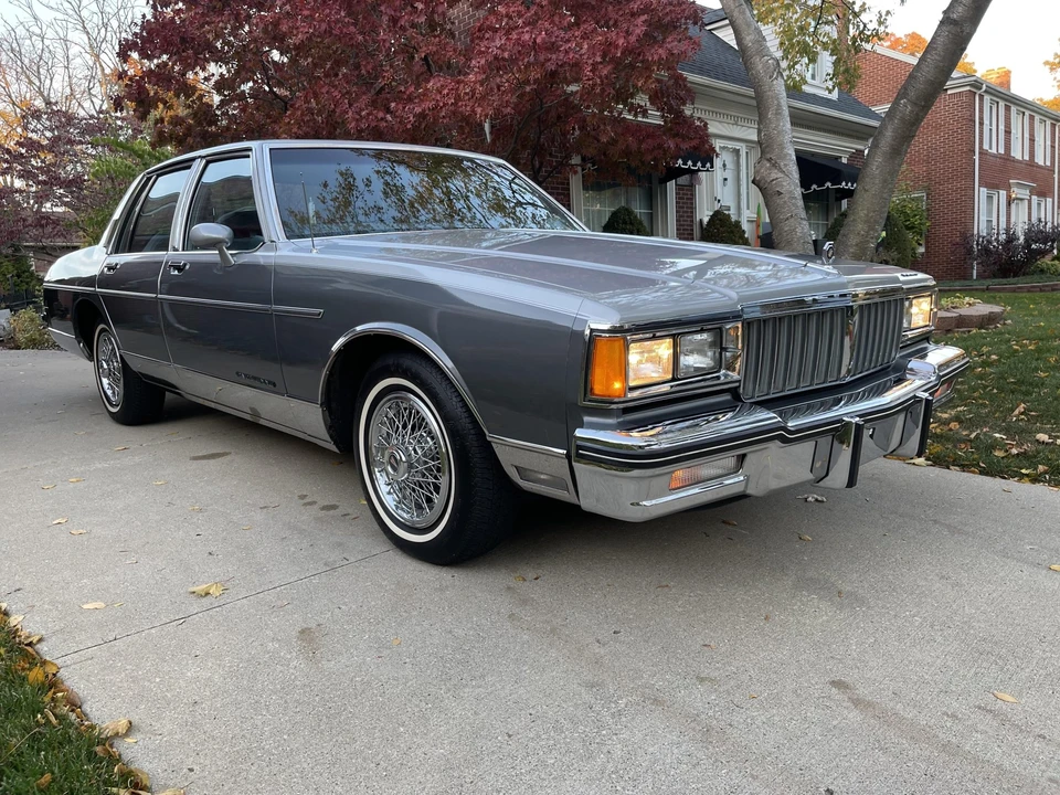 1985 Pontiac Parisienne - Image 7 of 31