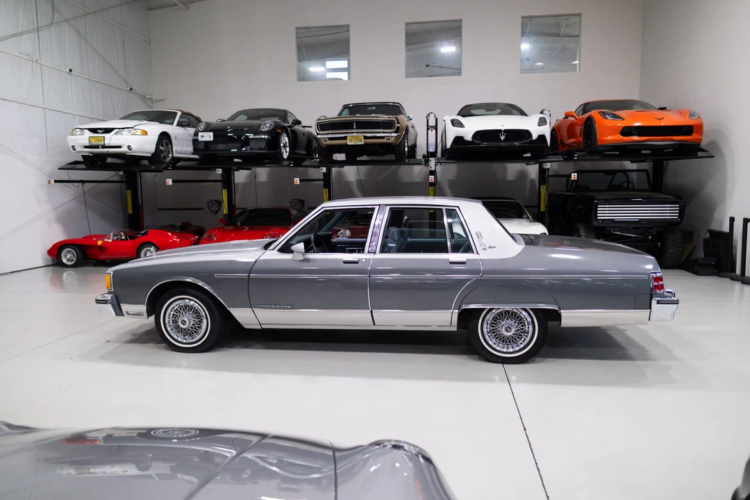 1985 Pontiac Parisienne - Image 13 of 31