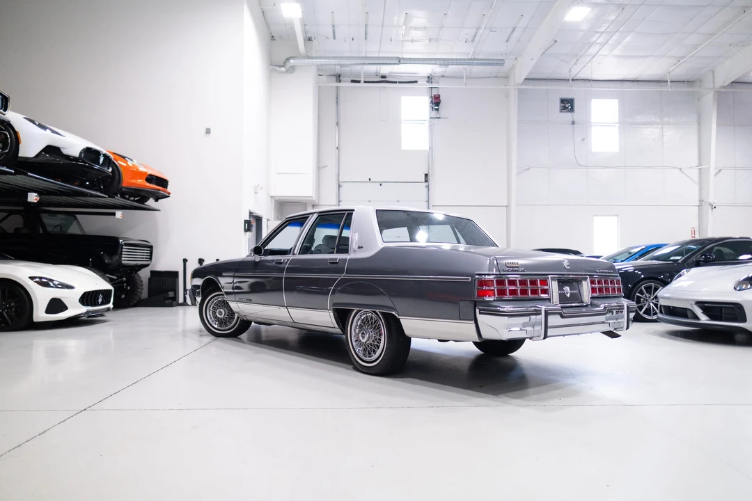 1985 Pontiac Parisienne - Image 14 of 31