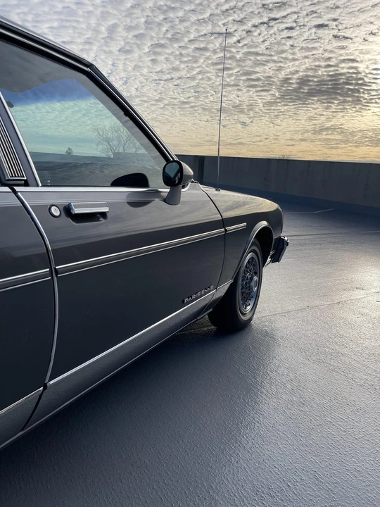 1985 Pontiac Parisienne - Image 27 of 31
