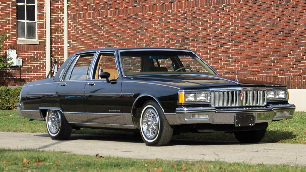 1985 Pontiac Parisienne - Image 12 of 26