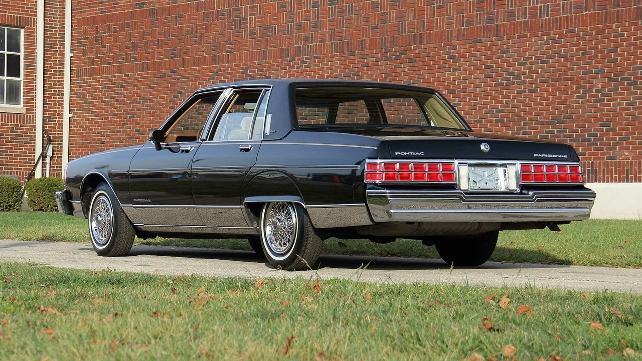 1985 Pontiac Parisienne - Image 13 of 26