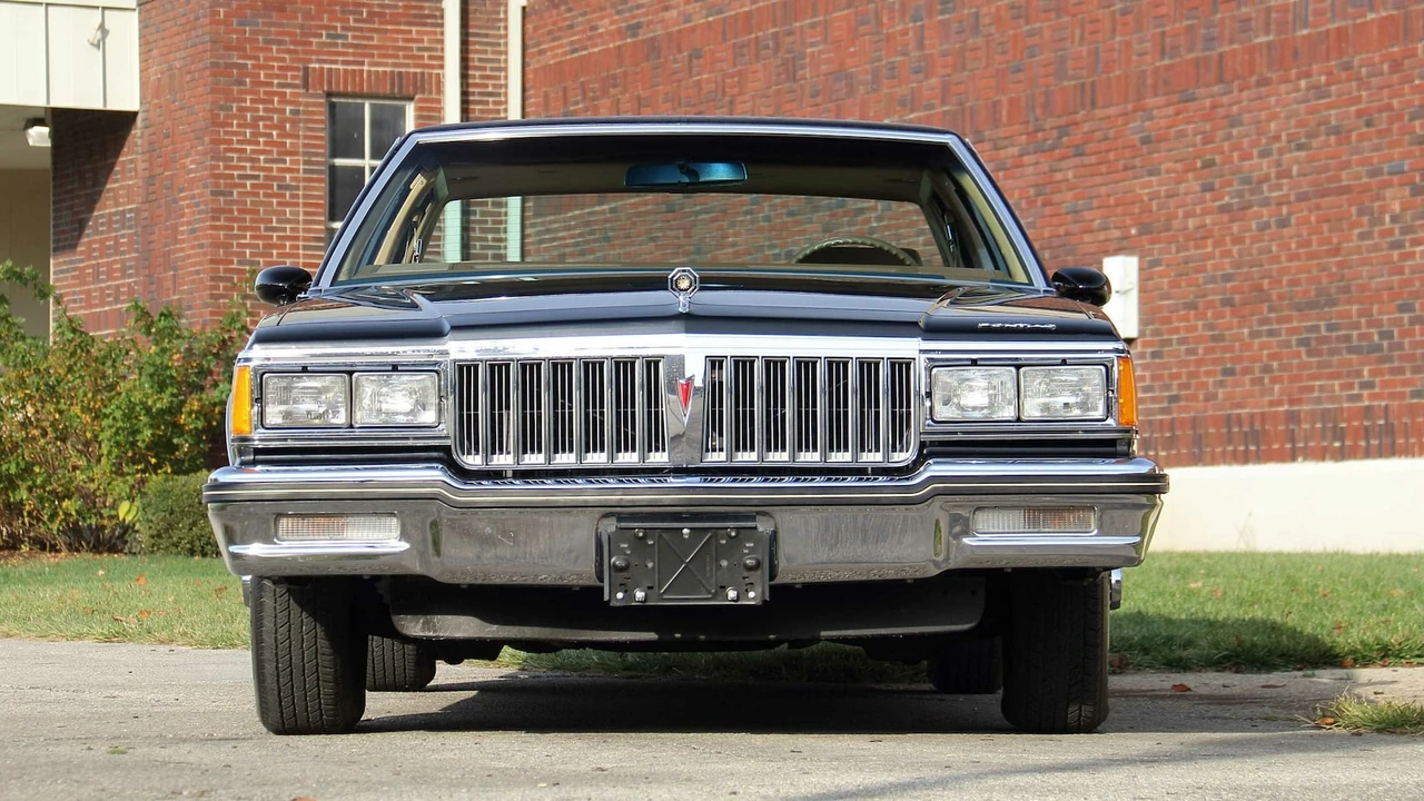1985 Pontiac Parisienne - Image 14 of 26