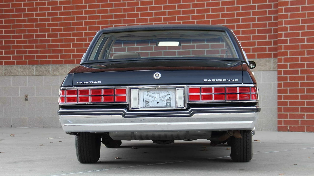 1985 Pontiac Parisienne - Image 15 of 26