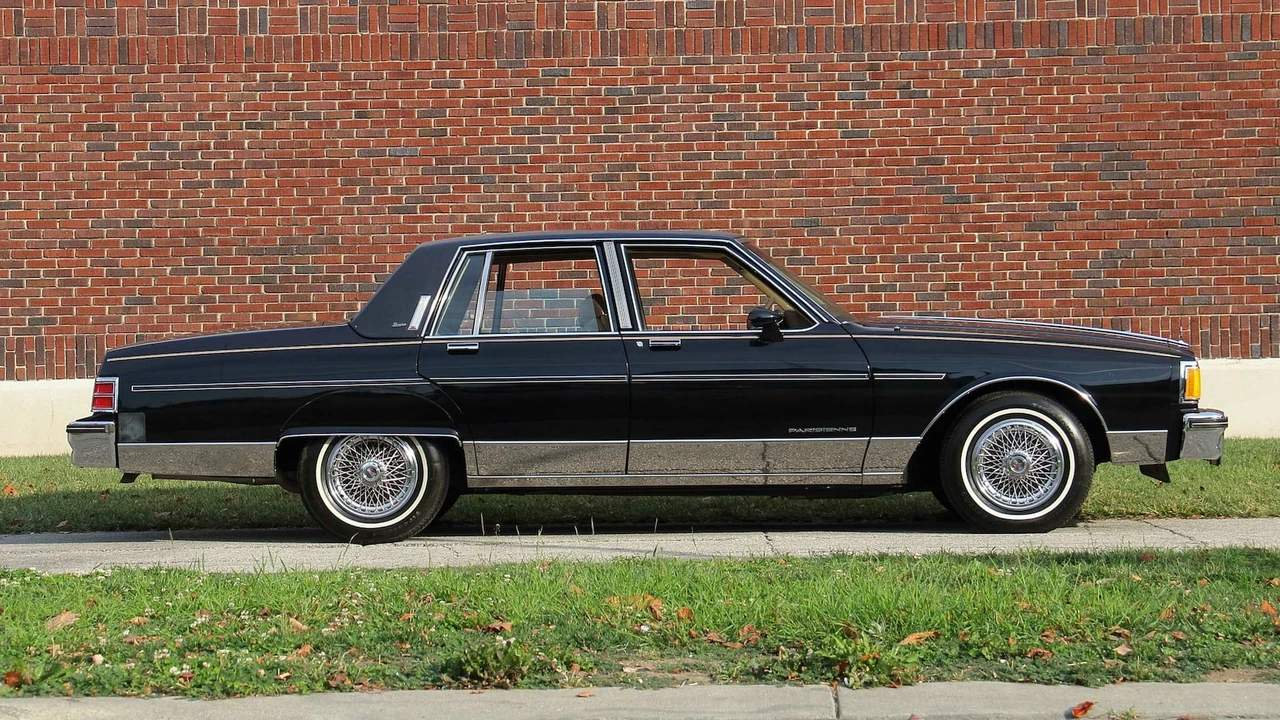 1985 Pontiac Parisienne - Image 2 of 26