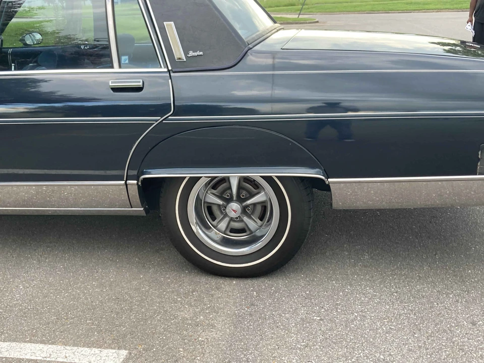 1985 Pontiac Parisienne - Image 13 of 31