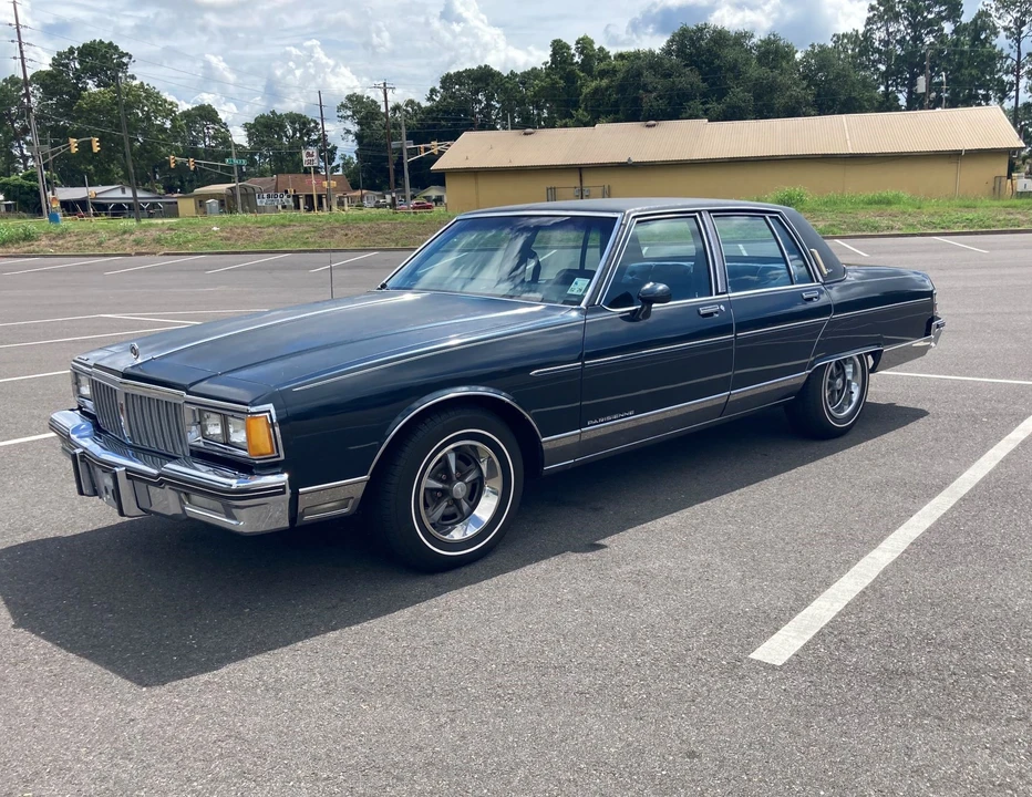 1985 Pontiac Parisienne - Image 3 of 31