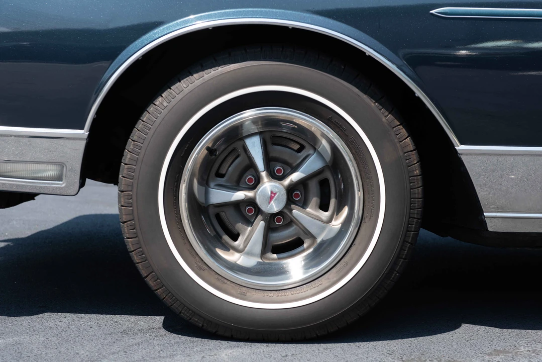 1985 Pontiac Parisienne - Image 12 of 31