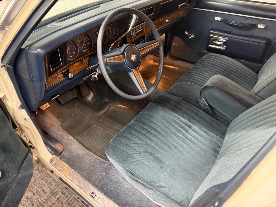 1985 Pontiac Parisienne - Image 17 of 31