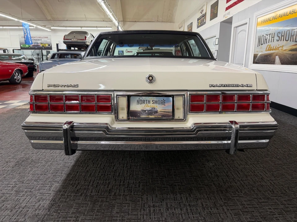 1985 Pontiac Parisienne - Image 14 of 31