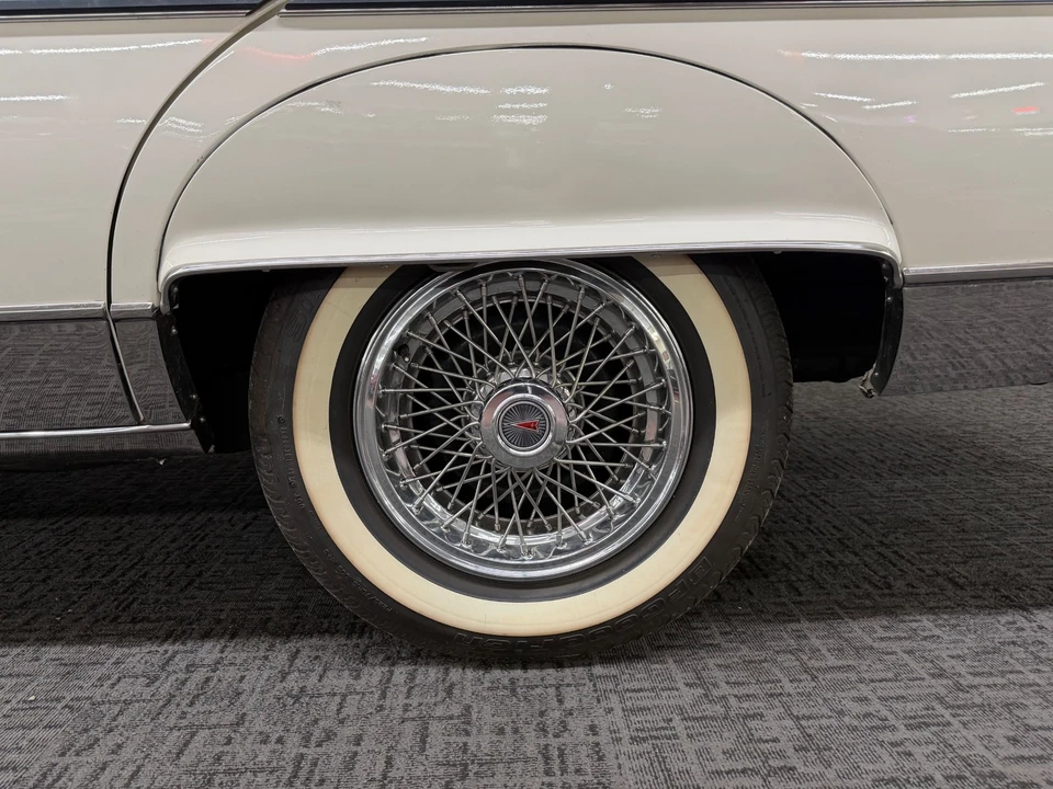 1985 Pontiac Parisienne - Image 23 of 31