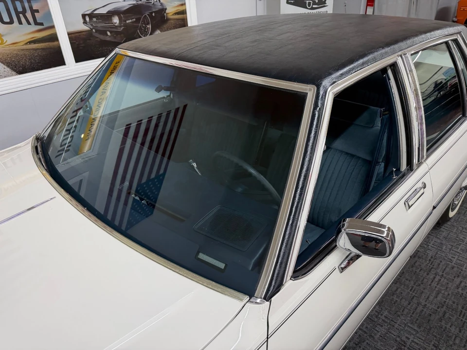 1985 Pontiac Parisienne - Image 12 of 31