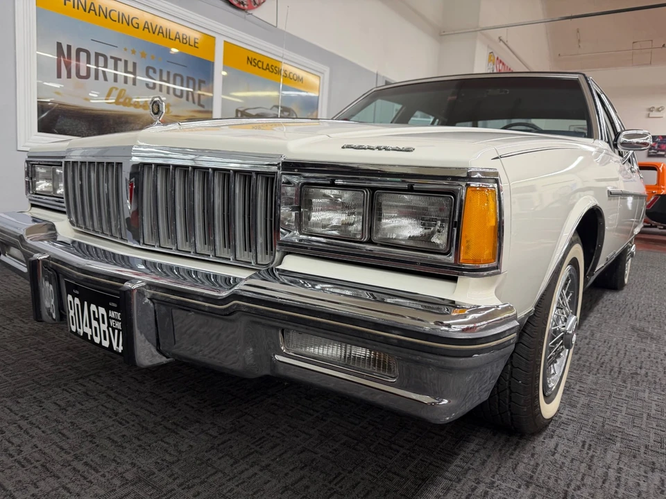 1985 Pontiac Parisienne - Image 9 of 31