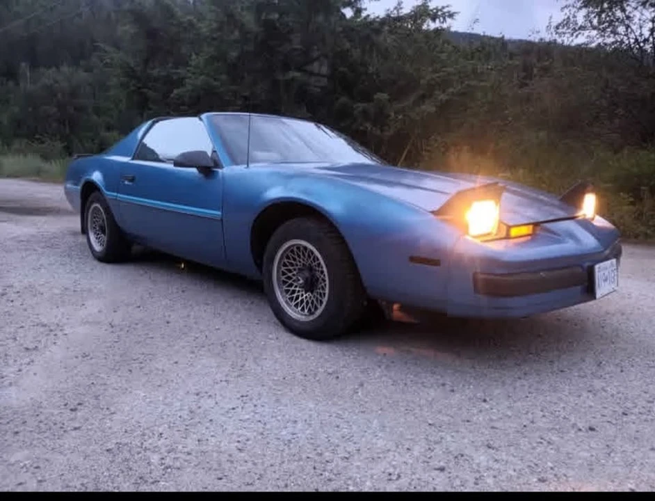 1985 Pontiac Firebird 3rd Gen - Image 6 of 7
