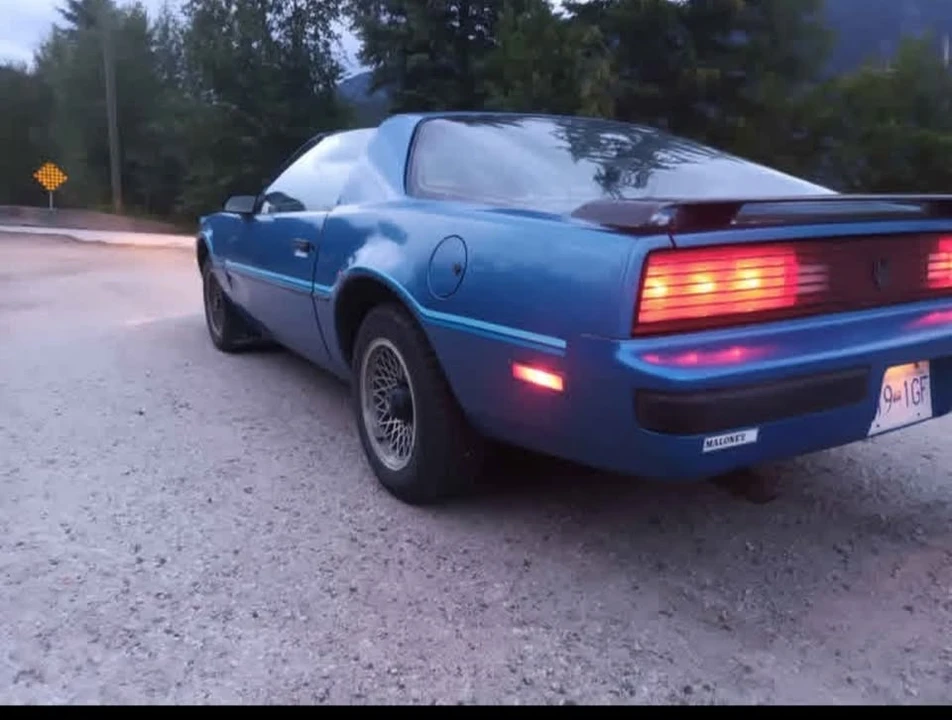 1985 Pontiac Firebird 3rd Gen - Image 5 of 7