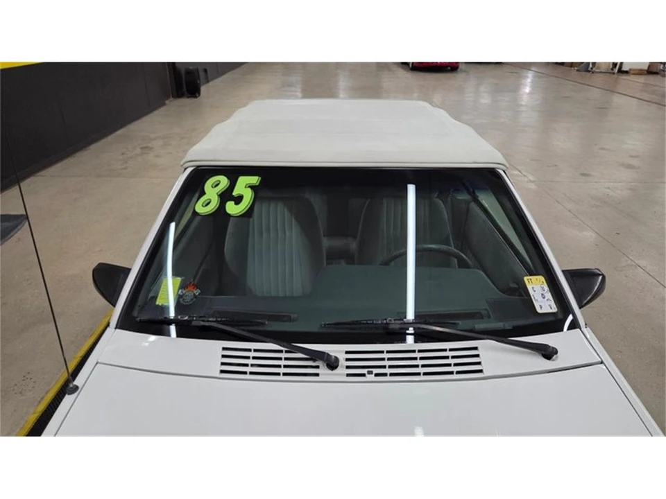 1985 Pontiac Sunbird - Image 25 of 31
