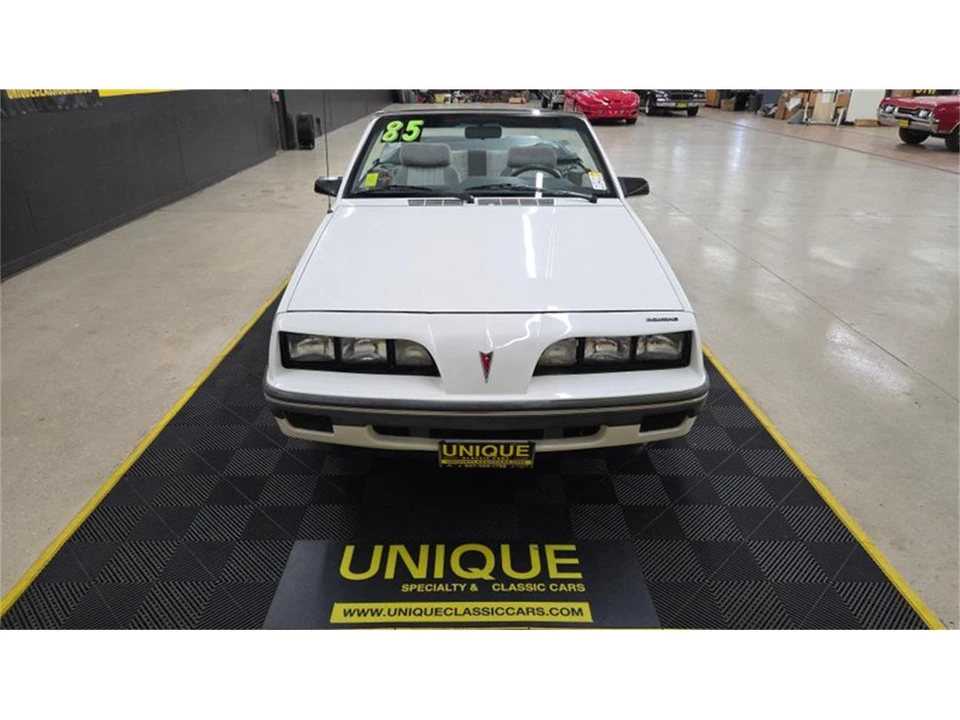1985 Pontiac Sunbird - Image 2 of 31