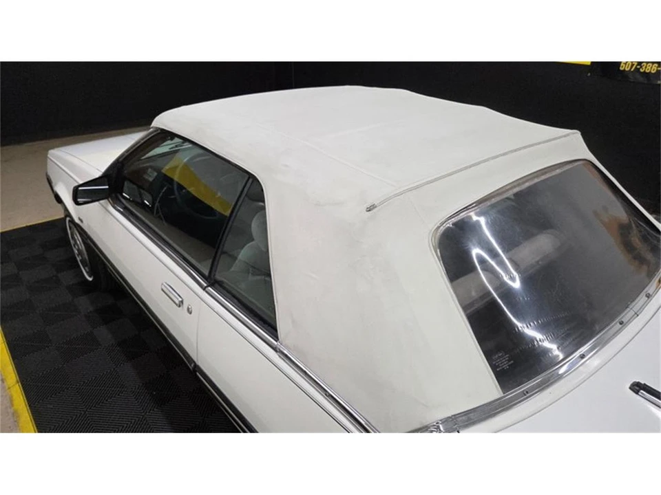 1985 Pontiac Sunbird - Image 27 of 31