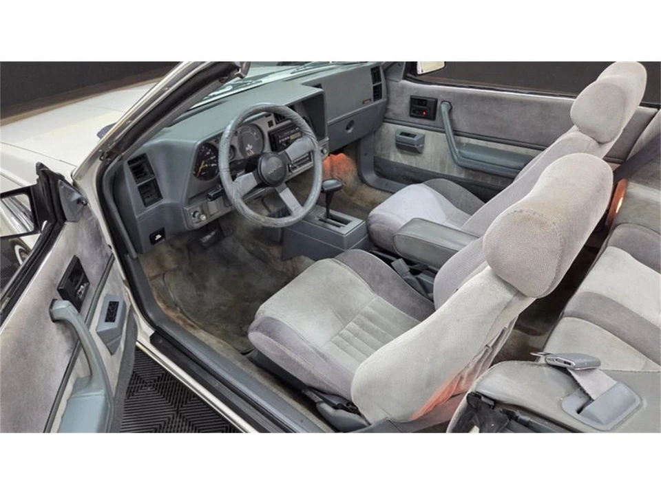 1985 Pontiac Sunbird - Image 8 of 31