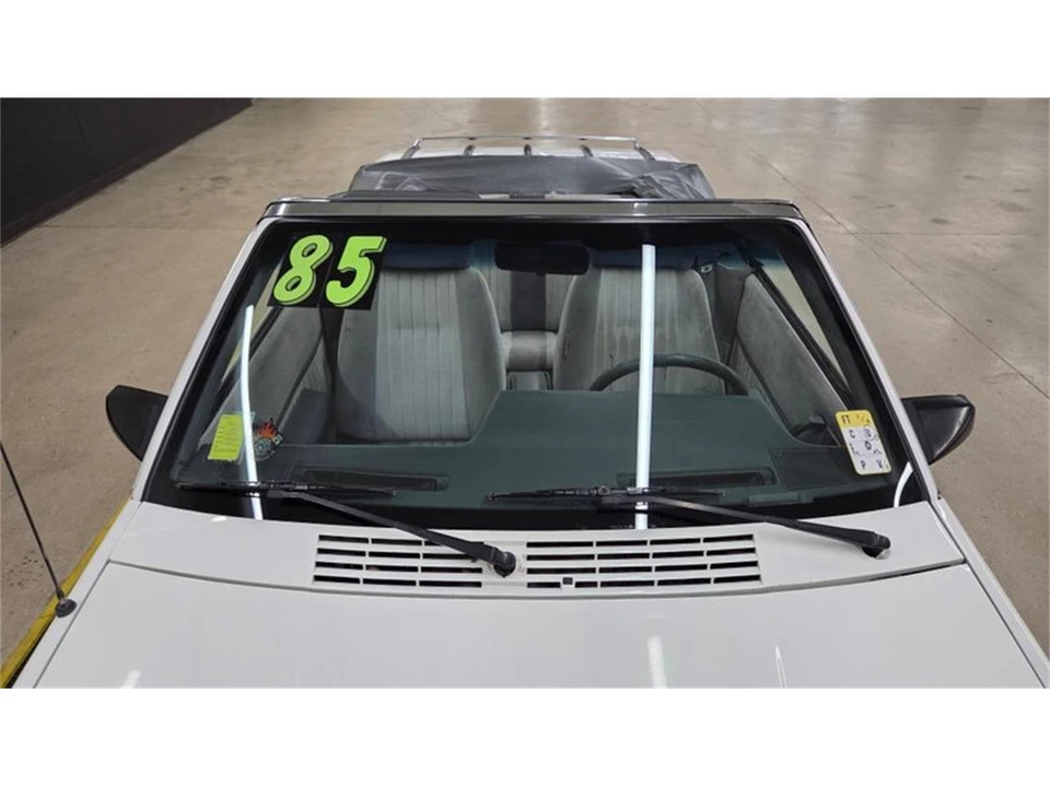 1985 Pontiac Sunbird - Image 12 of 31