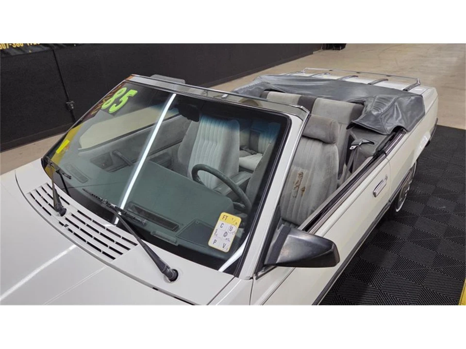 1985 Pontiac Sunbird - Image 13 of 31