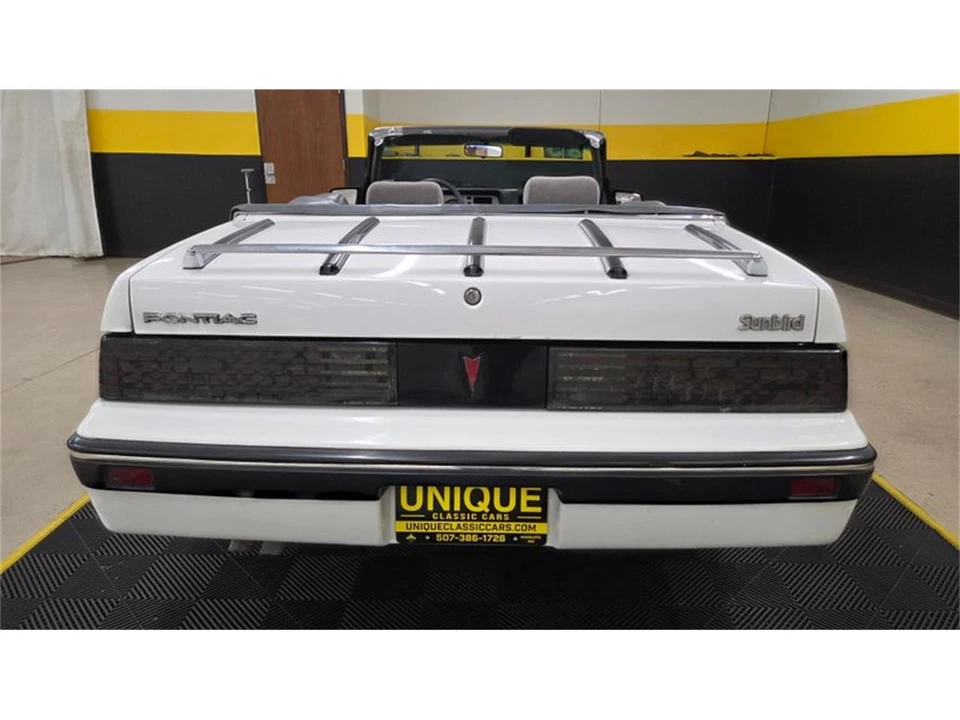 1985 Pontiac Sunbird - Image 5 of 31