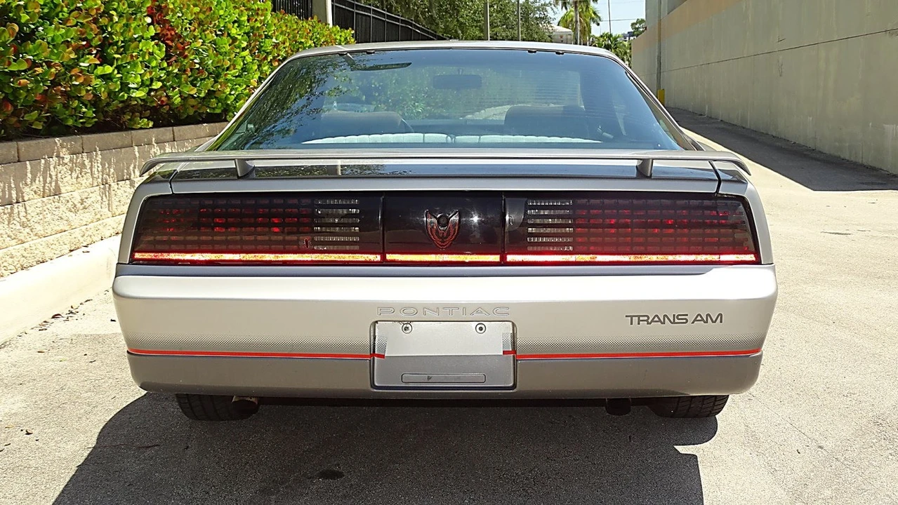 1985 Pontiac Firebird Trans Am 3rd Gen - Image 12 of 27