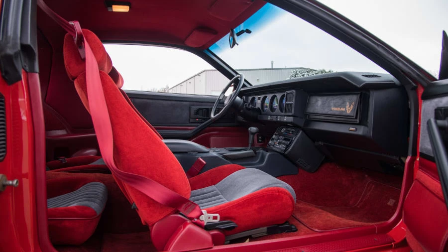 1985 Pontiac Firebird Trans Am 3rd Gen - Image 5 of 12