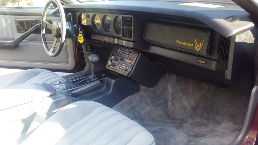 1985 Pontiac Firebird Trans Am 3rd Gen - Image 5 of 9