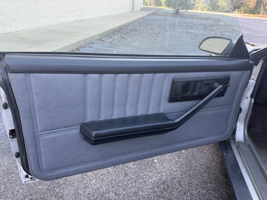 1985 Pontiac Firebird Trans Am 3rd Gen - Image 8 of 10