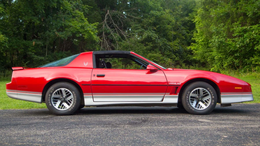 1985 Pontiac Firebird Trans Am 3rd Gen - Image 8 of 12
