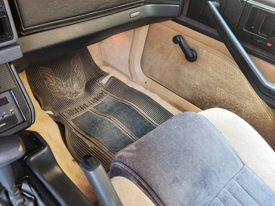 1985 Pontiac Firebird Trans Am 3rd Gen - Image 13 of 24
