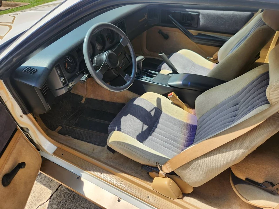 1985 Pontiac Firebird Trans Am 3rd Gen - Image 9 of 24